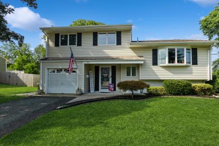 32 Bruce Ct, Milltown, New Jersey 08850