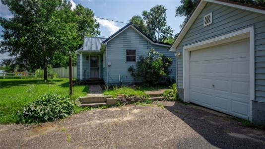3450 London Road, Eau Claire, Wisconsin 54701, USA