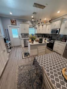 105967 S Rolling Hills Drive, Meeker, Oklahoma 74855, USA