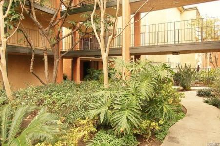 15425 Sherman Way #217, Van Nuys, California 91406, USA