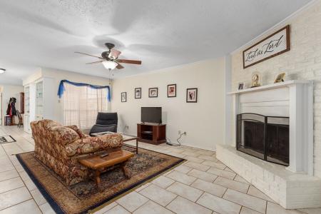 1019 East Austin Street, Nacogdoches, Texas 75965