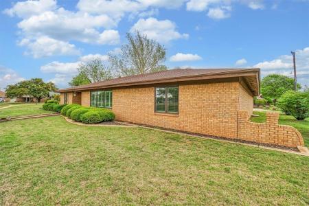 2300 Apache Pass, Altus, Oklahoma 73521, Estados Unidos