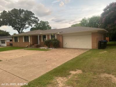 2205 Pine Tree Rd, Longview, Texas 75604, USA