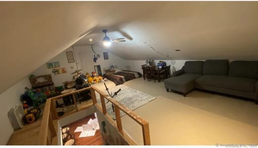 54 Mountain Road, Woodbury, Connecticut 06798, USA