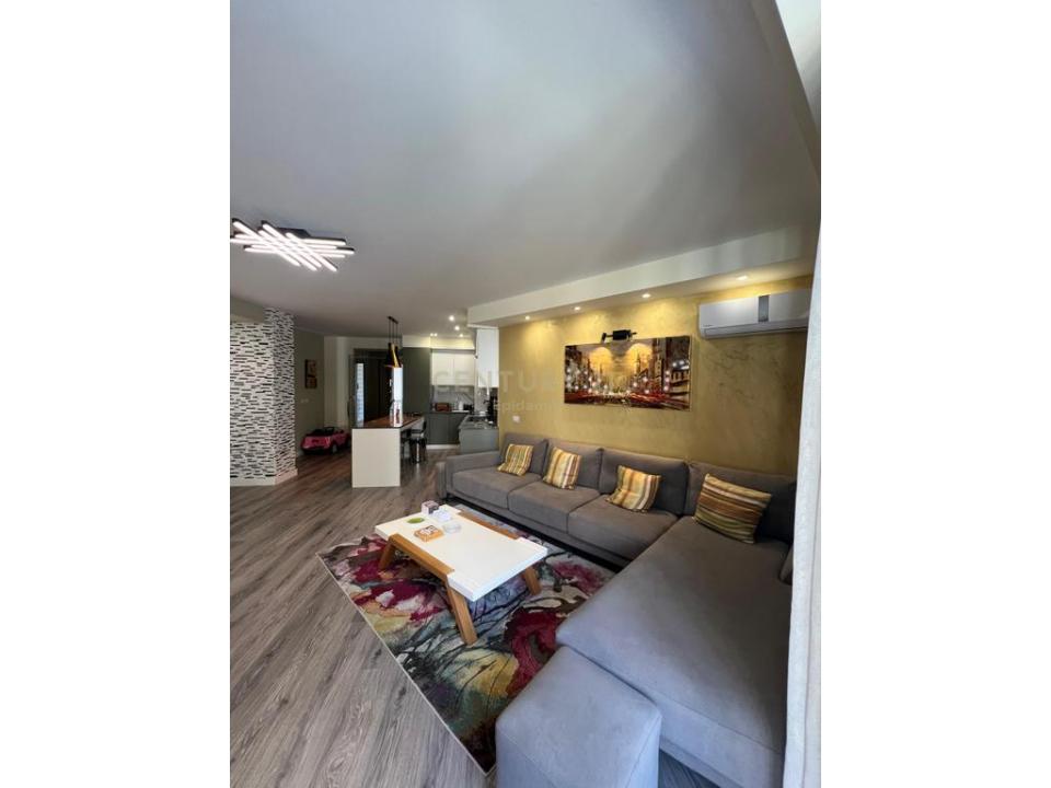 Vila e Zogut, Durrës, Albania