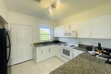 15, SPACIOUS 2 BEDROOM CONDO IN WEST BAY (SANDSCAPE RESIDENCE'S), West Bay, Grand Cayman, Iles Caïmans