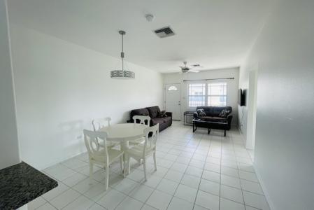 15, SPACIOUS 2 BEDROOM CONDO IN WEST BAY (SANDSCAPE RESIDENCE'S), West Bay, Grand Cayman, Iles Caïmans