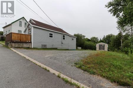 67 GIFFORD STREET, Saint John, Nouveau-Brunswick E2M 5K7, Canada