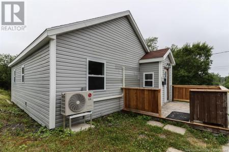 67 GIFFORD STREET, Saint John, Nouveau-Brunswick E2M 5K7, Canada