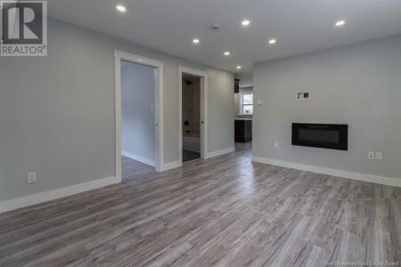 67 GIFFORD STREET, Saint John, Nouveau-Brunswick E2M 5K7, Canada