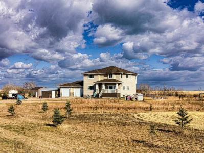 27138 HIGHWAY 27 HIGHWAY, Rural Mountain View County, Alberta T4H 1P2, Canada