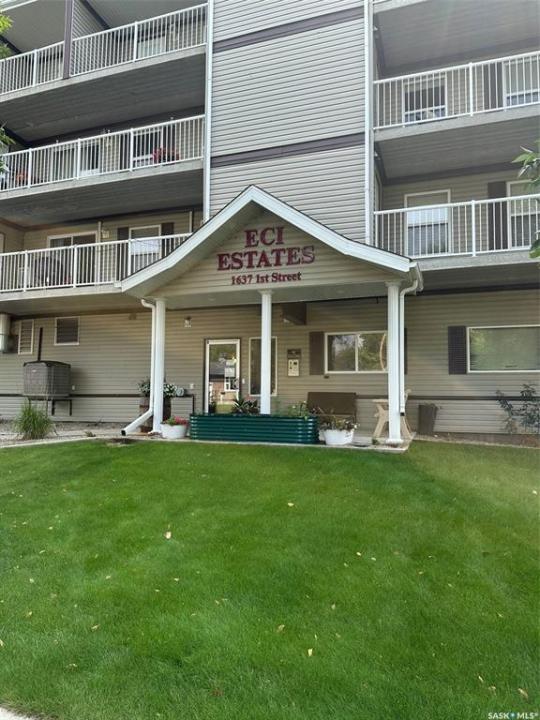 1637 1ST STREET, Estevan, Саскачеван S4A 2X4, Канада