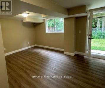 1115 RIDGEWOOD COURT, Pickering (liverpool), Ontario L1V 6M1, Canada