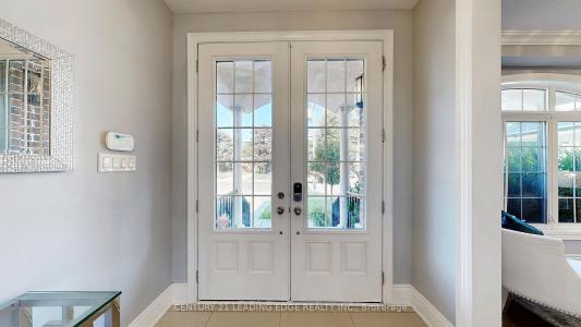 12146 TENTH LINE, Whitchurch-Stouffville-, Ontario L4A 6B8, Canada