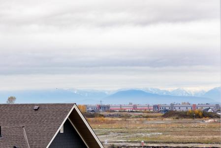 1892 STARLING DRIVE, Tsawwassen, British Columbia V4M 0G5, Canada