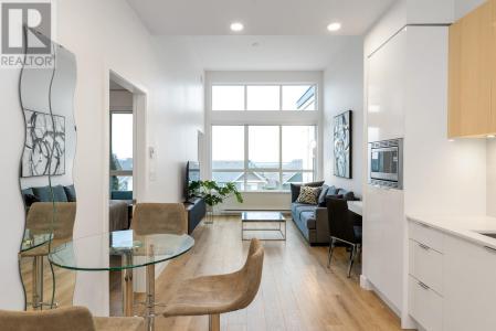 1892 STARLING DRIVE, Tsawwassen, British Columbia V4M 0G5, Canada