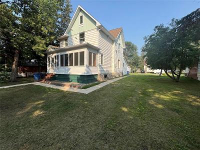 428 LAURIER AVENUE, Killarney, Manitoba R0K 1G0, Canada