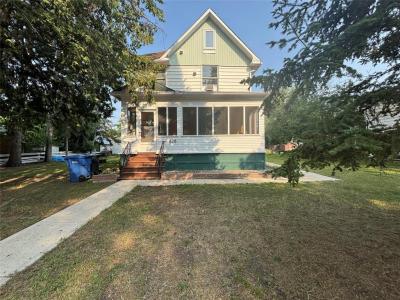 428 LAURIER AVENUE, Killarney, Manitoba R0K 1G0, Canada