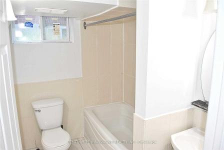 985 VICTORIA PARK AVENUE, Toronto, Ontario M4B 2J4, Canada