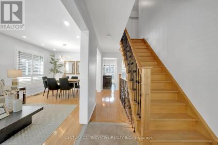 12 KNOTWOOD CRESCENT, Toronto (rouge), Ontario M1X 1V6, Canada