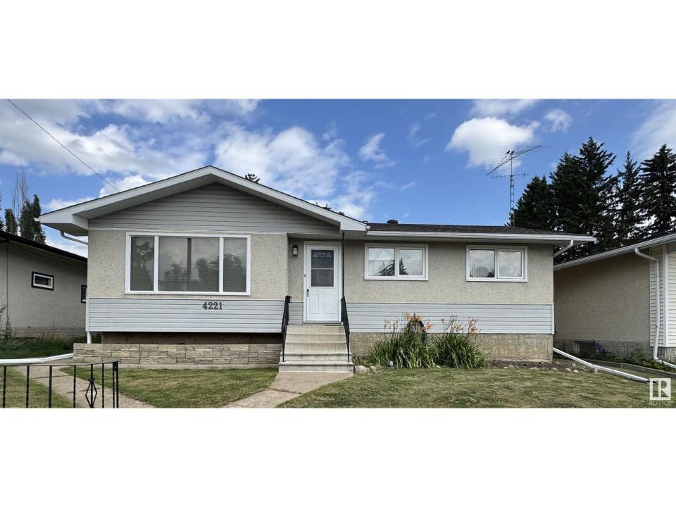 4221 50 ST, Vegreville, Альберта T9C 1B6, Канада