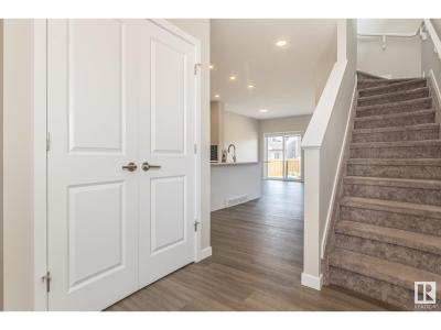 1218 PLUM BEND BN SW, Edmonton, Alberta T6X 3A6, Canada