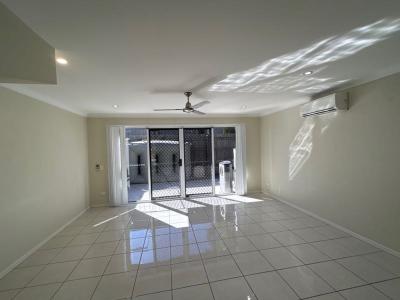 1/10 Menzies Court, Moranbah, QLD 4744, Australia