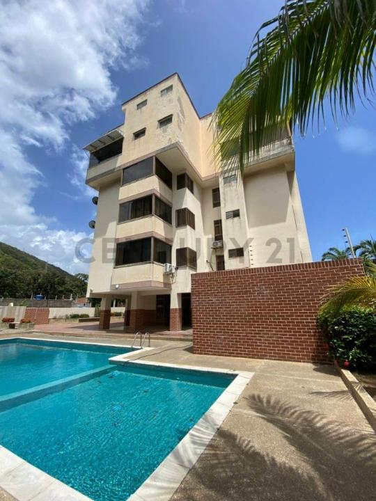 Calle Las Acacias Urb. Tanaguarena Res. Tamar, La Guaira, La Guaira 00001, Venzuela