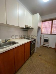 Calle Las Acacias Urb. Tanaguarena Res. Tamar, La Guaira, La Guaira 00001, Venzuela