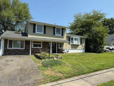 65 Creighton Circle, Old Bridge, New Jersey 08857