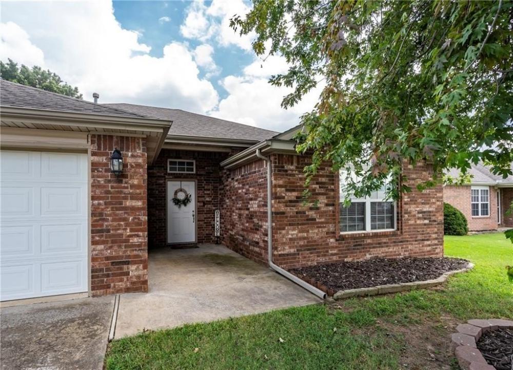 4002 SW Hansom LOOP, Bentonville, Arkansas 72712, USA