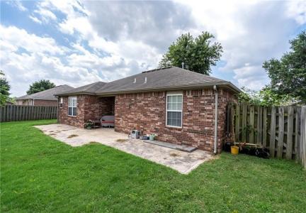 4002  SW Hansom  LOOP, Bentonville, Arkansas 72712, USA