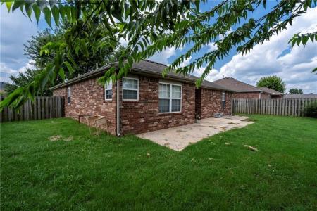 4002 SW Hansom LOOP, Bentonville, Arkansas 72712, USA