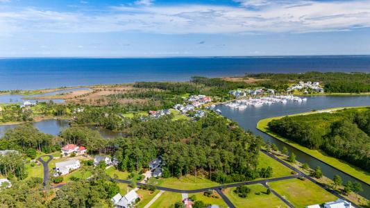 88 Oyster Point, Orientalisch, North Carolina 28571, USA