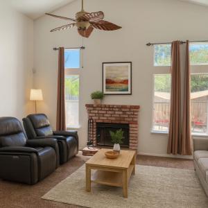 715 Foothill Street, Los Banos, California 93635, USA