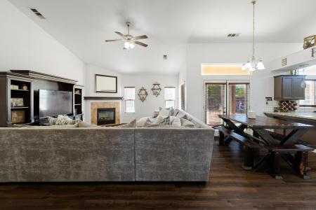 927 Shadowood Place, Porterville, Калифорния 93257, Соединенные Штаты