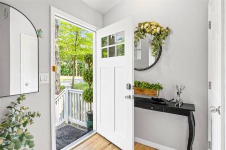 129 W Bartlett Road, Middle Island, NY 11953, USA