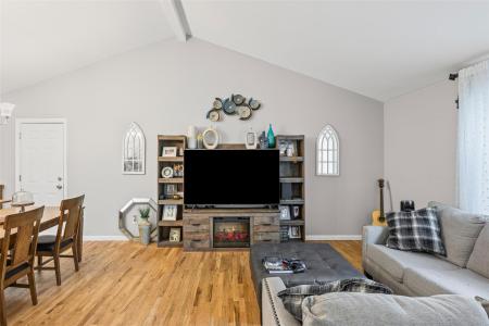 129 W Bartlett Road, Middle Island, Nowy Jork 11953, USA