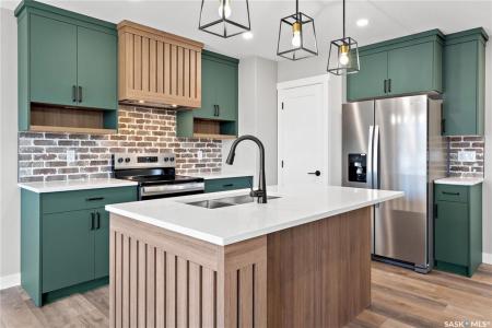 3080 DUMONT WAY, Regina, Saskatchewan S4V 3Z3, Canada