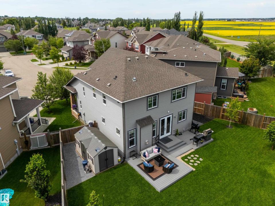 110 RIDEAU PLACE, Beaumont, Alberta T4X 1Z6, Kanada