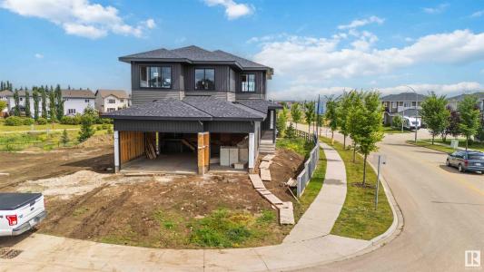 671 KING STREET, Spruce Grove, Alberta T7X 4P7, Kanada