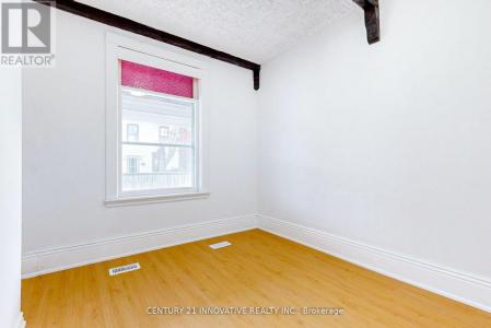 57 OLIVE AVENUE, Peterborough Central (south), Ontario K9J 3K0, Canadá