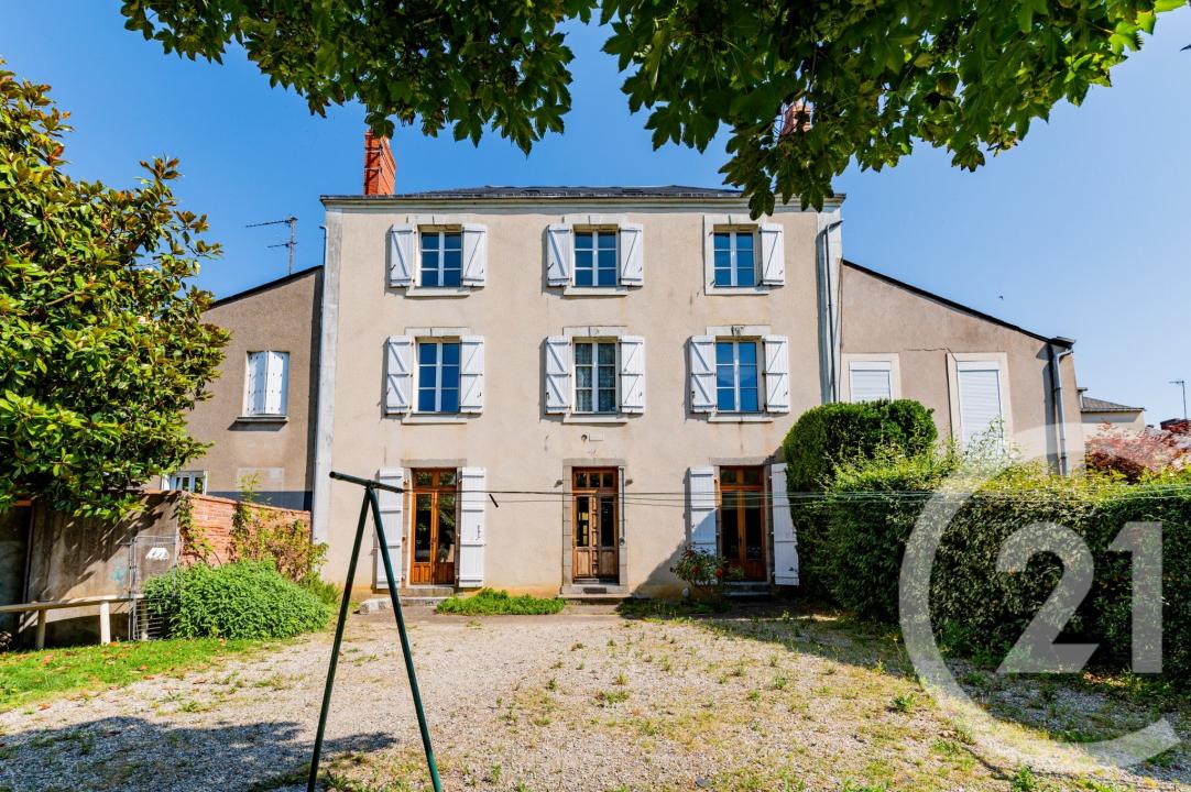 Laval, Pays De La Loire 53000, France