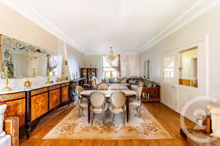 Laval, Pays De La Loire 53000, France