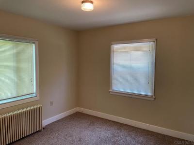 438 Belmont Street, Apt 1, Johnstown, 賓夕法尼亞州 15904, 美國