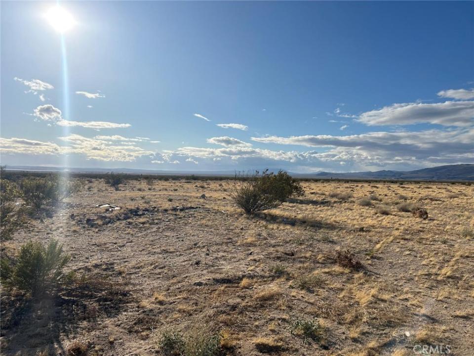 2 Goldfich Avenue, Yucca Valley, 加利福尼亚州 92285, 美国