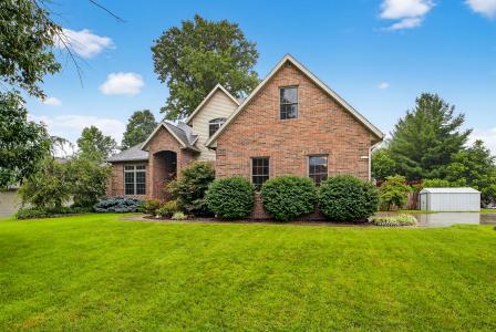 5614 Bison LN, Terre Haute, Indiana 47802, USA