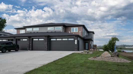 5834 Misty Waters Drive, Bismarck, Dakota Du Nord 58503, États-Unis