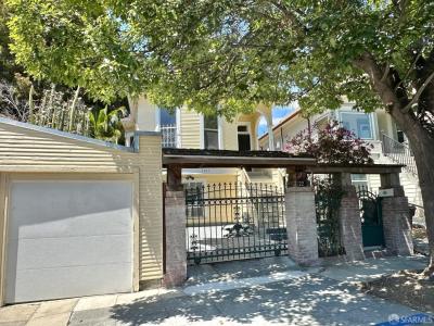 2227 25th, Oakland, California 94601, USA