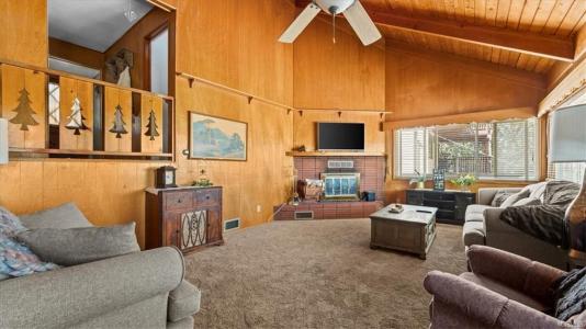646 Arth Dr., Crestline, California 92325, USA